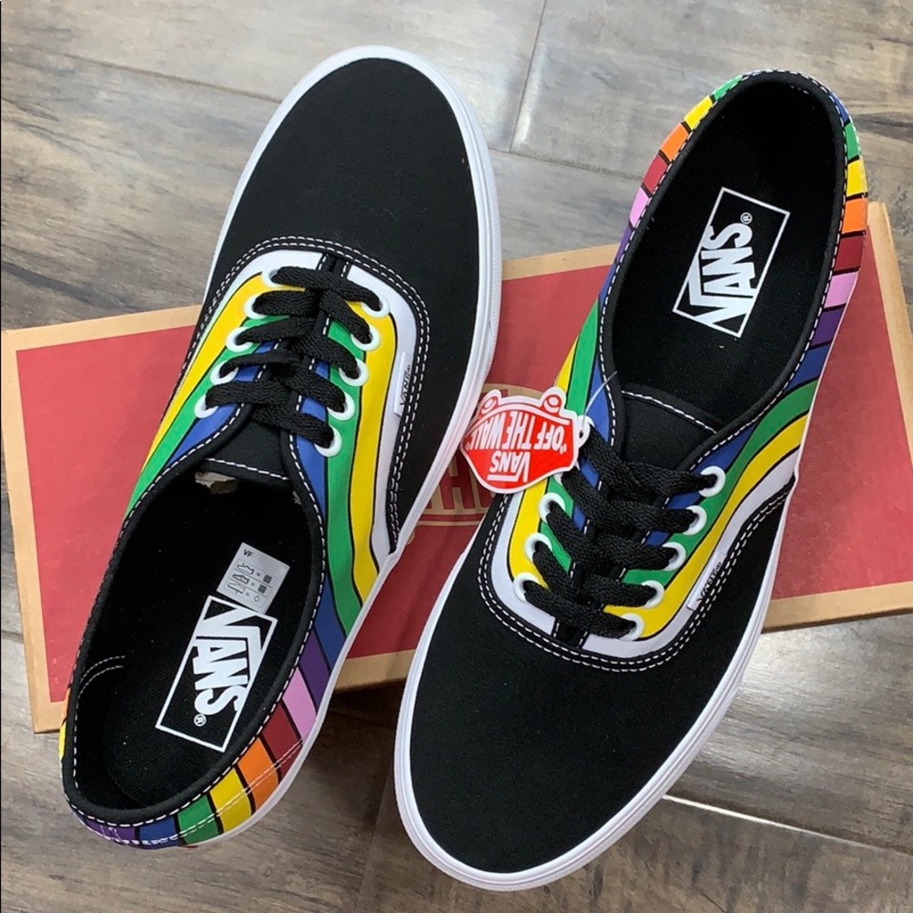 • VANS AUTHENTIC Refract Black/True White/Multi WMNS - Picture 6 of 16